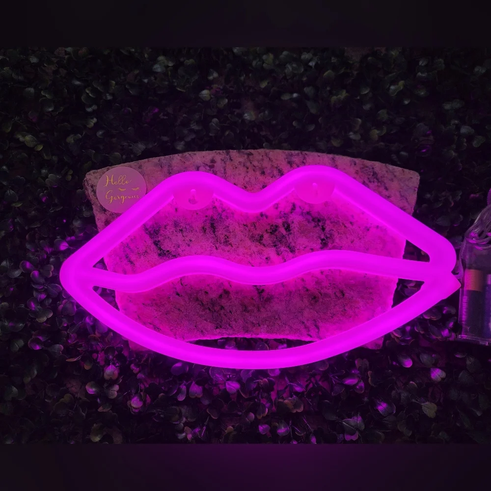 💋Pink Lips Neon Sign - Picture 5 of 7